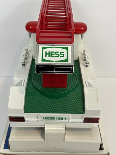 VINTAGE 1994 HESS TOY RESCUE TRUCK *NEW BOX* LADDER Collectible Advertising NIB - Picture 5 of 5