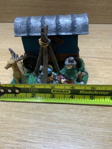 Merry Christmas Covered Wagon Christmas Village Dear Campfire - Picture 11 of 13