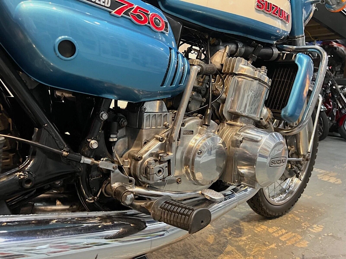 1972 Suzuki GT750 - engine - right