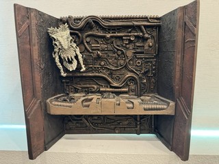 NECA Predator 2 Trophy Wall Diorama RARE