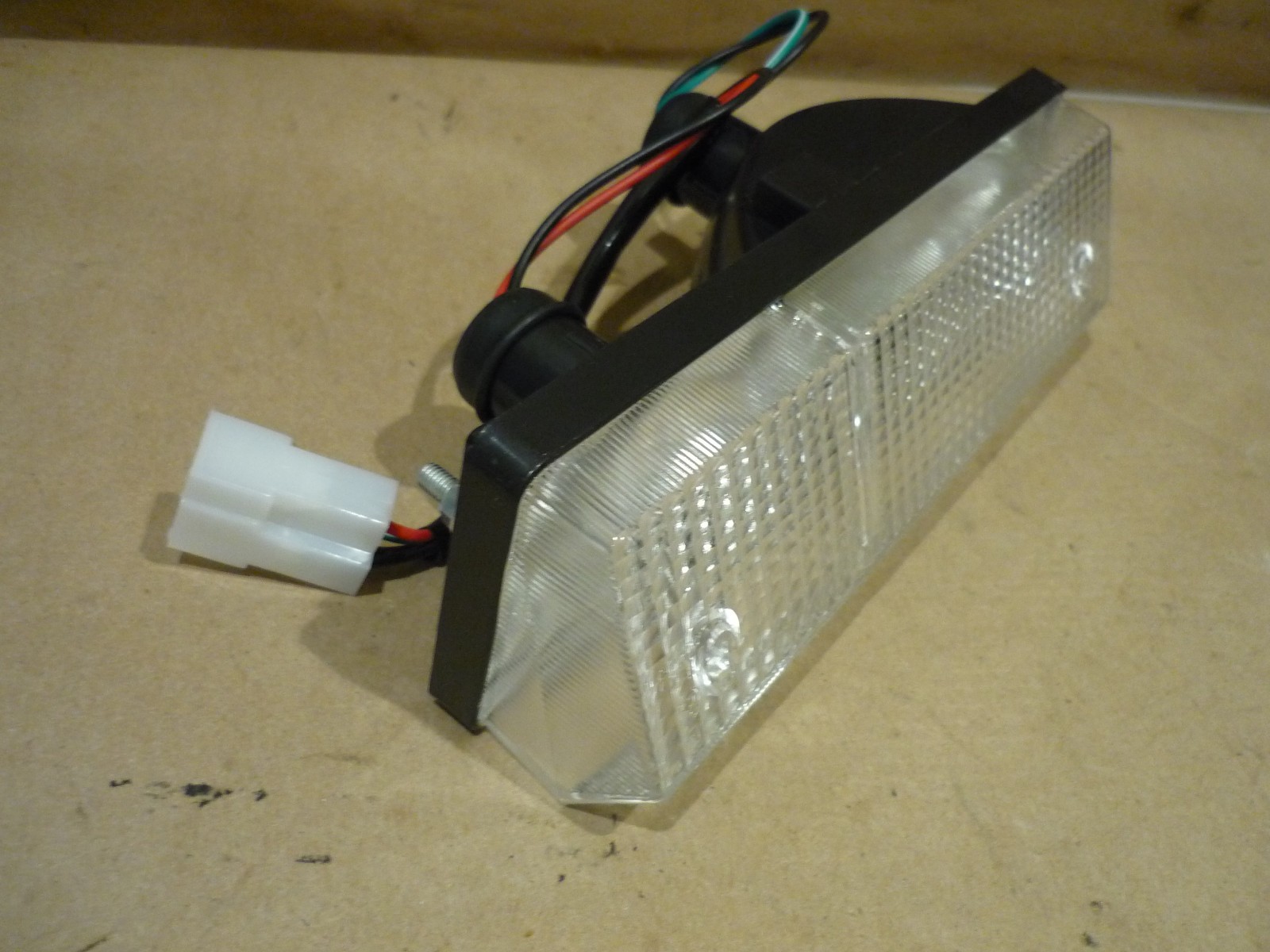 Ferrari 308  - RH Front Indicator Lamp Assy With Clear Lens-(NEW) - P/N 60121001