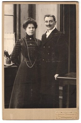 Photograph Albert Kessler, Hattingen a. d. Ruhr, portrait young couple in fashion 