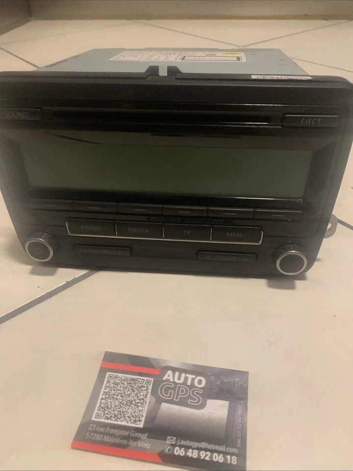 Autoradio CD - VOLKSWAGEN GOLF VI (6) (5K) - Référence : 1K0035186AA - Photo 3/4