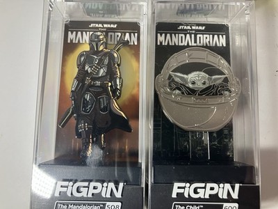 Disney Star Wars Fig Pins x 2 Mandolorian And Grogu 2020 NEW