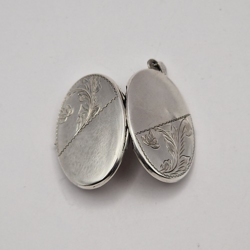 Vintage Sterling Silver Oval Locket with Scroll Engraving - Picture 15 of 17