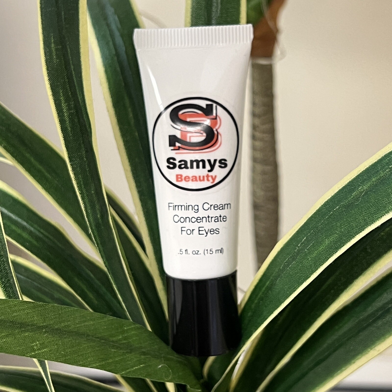 Firming Brightening Depuffing Lifting Eye Cream for Youthful Eyes-image