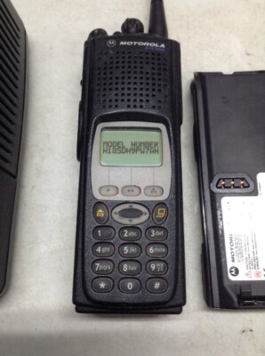MOTOROLA XTS5000 III UHF R2 450-520mhz P25 DIGITAL RADIO