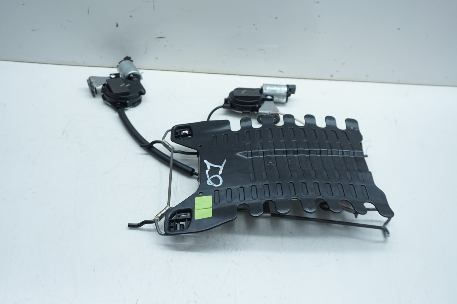 2014-2019 Maserati Ghibli OEM Right Front Passenger Seat Lumbar Support W/Motors