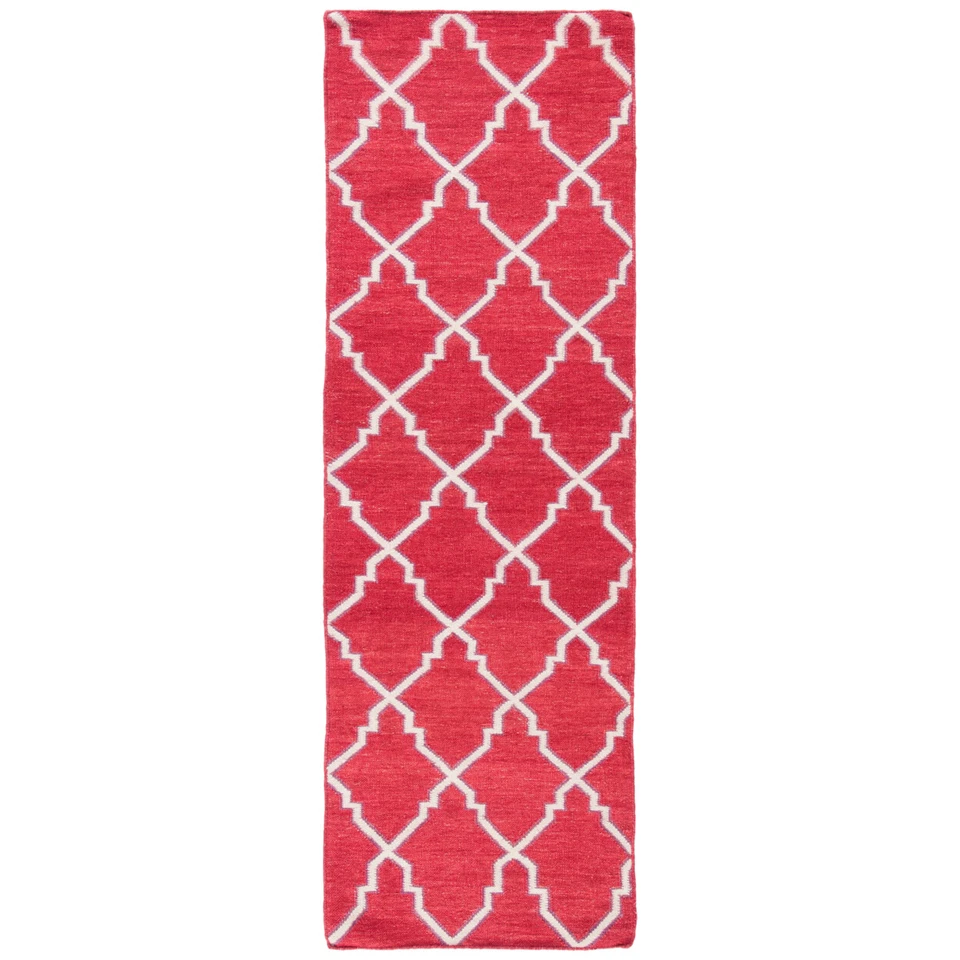 SAFAVIEH Dhurries DHU564A Handwoven Red / Ivory Rug - Image 3 of 4