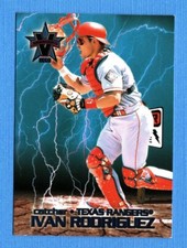 2000 Pacific Vanguard High Voltage #36 Ivan Rodriguez Texas Rangers