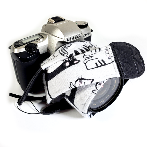 Cats on Grey Camera Strap - Cute Cats -Double Padded Comfortable Camera - Picture 4 of 8