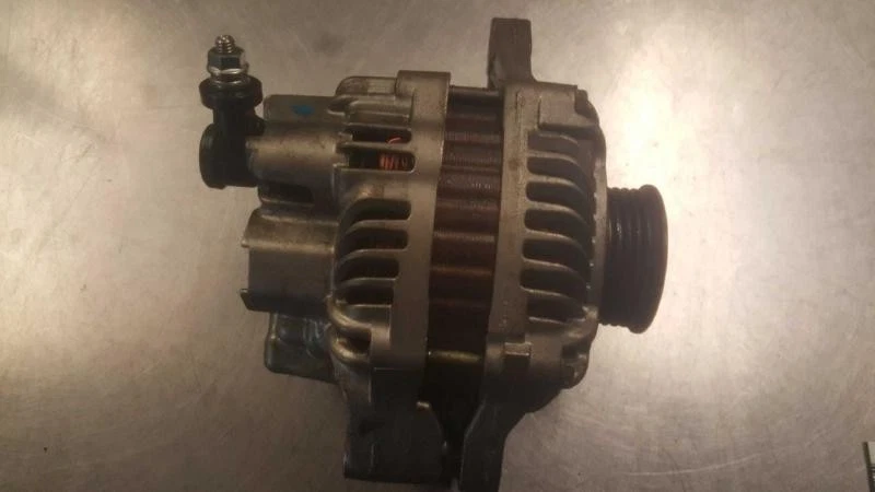 2007-2009 Suzuki SX4 Alternator Assembly (2.0L) OEM Foto 3 de 3