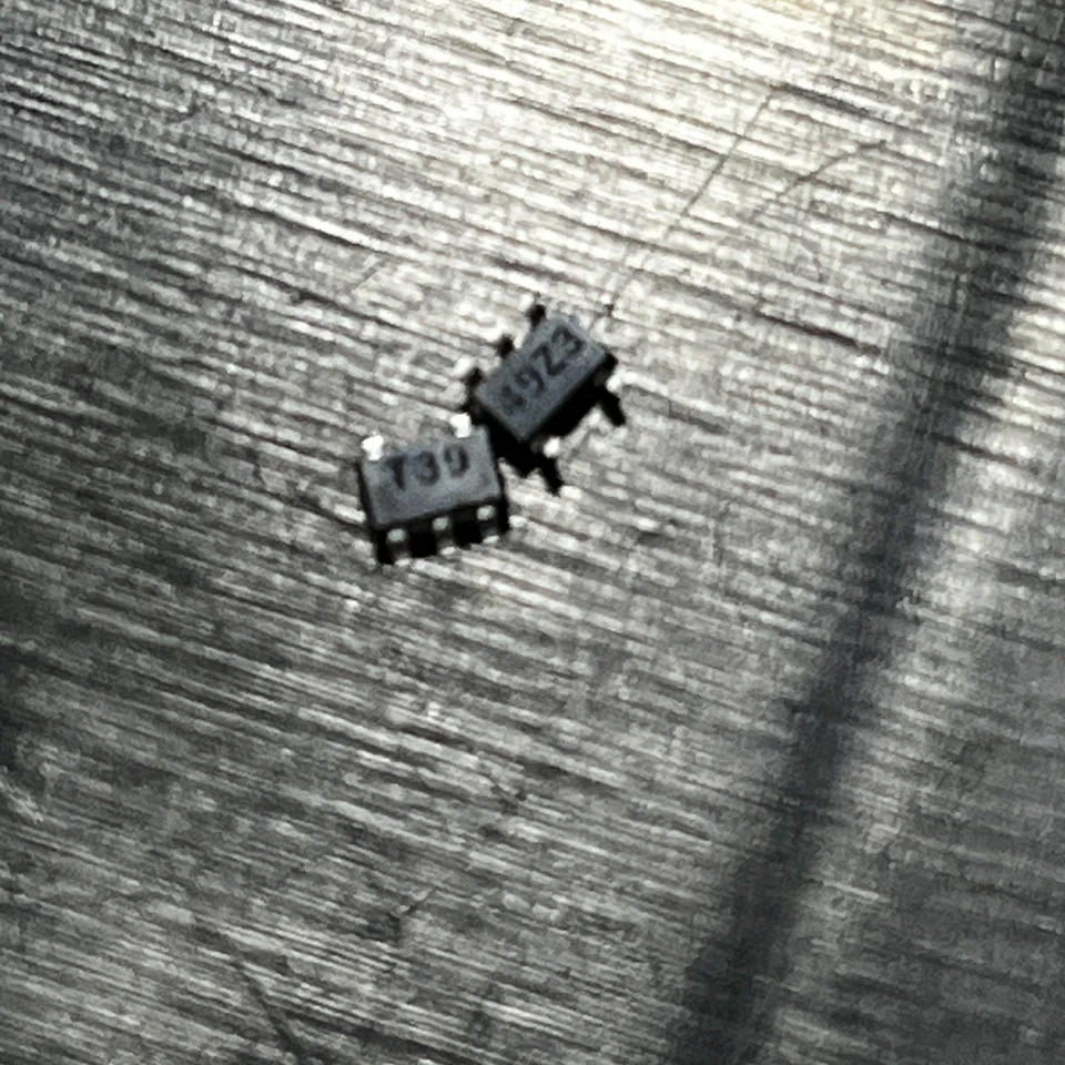 20PCS TPS73230 Linear Voltage Regulator, 1 Output, SOT-23-5, Texas Instruments - Image 2 of 4