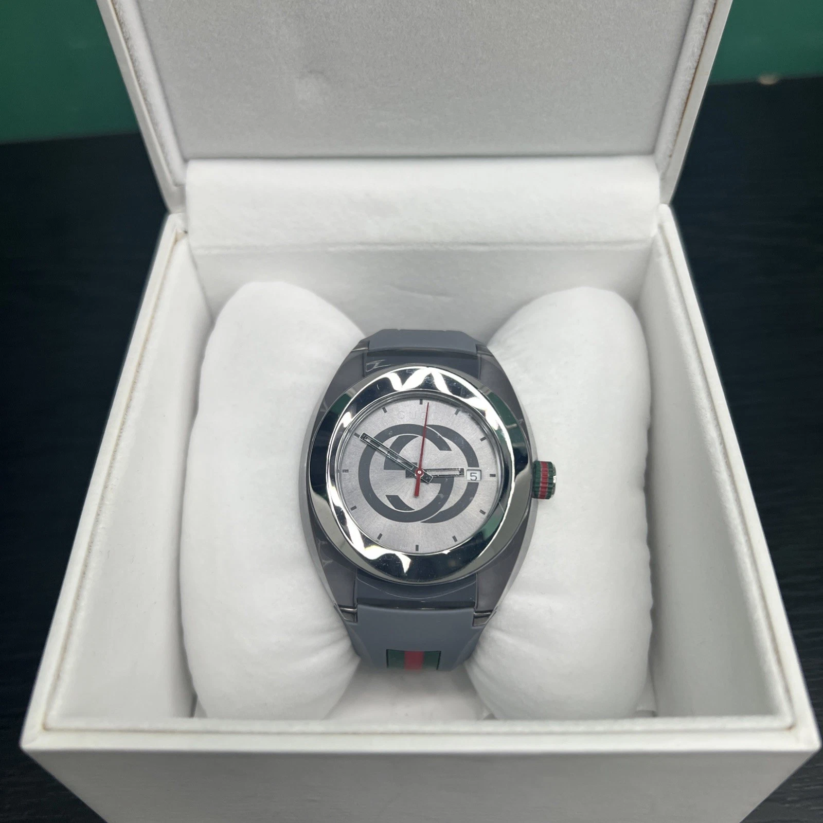 Orologio Uomo Gucci Sync Cinturino Gomma NeroArgento Data Funzione