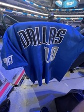 Dallas Mavericks NBA Draft Shirt XL and towel