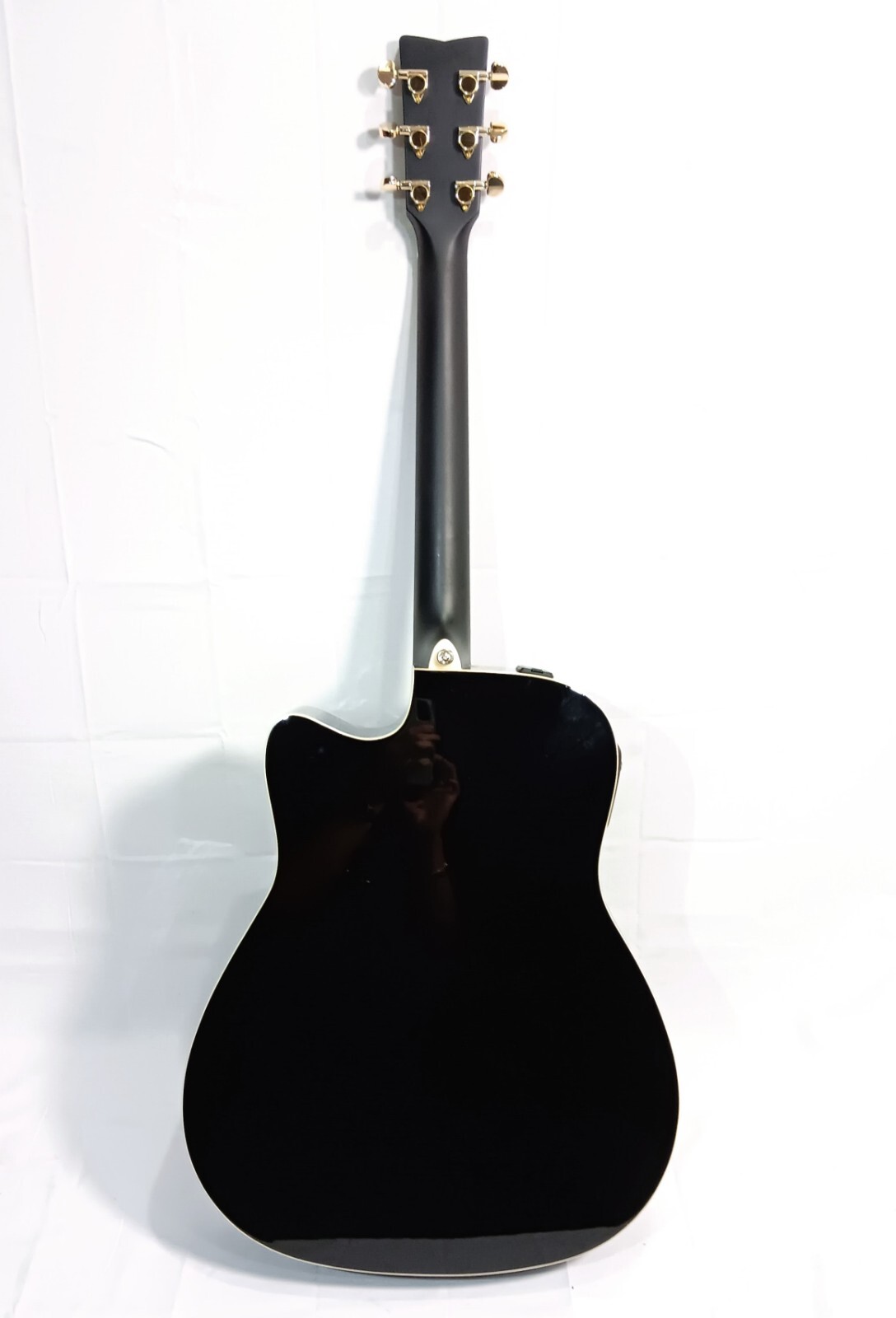 Yamaha FX335C Dreadnought AcousticElectric Guitar Bundle W/ Case