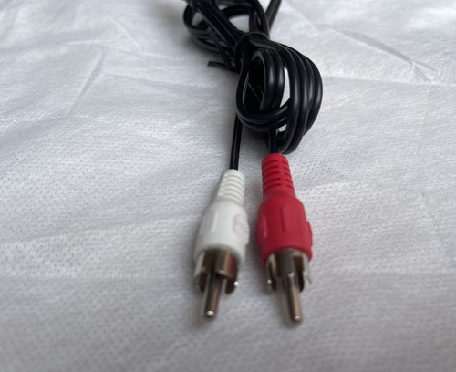 Sony Audio Cable 3.5mm to 2 RCA Male 1/8" 2 RCA Stereo Aux Y Splitter 3FT - Picture 3 of 3