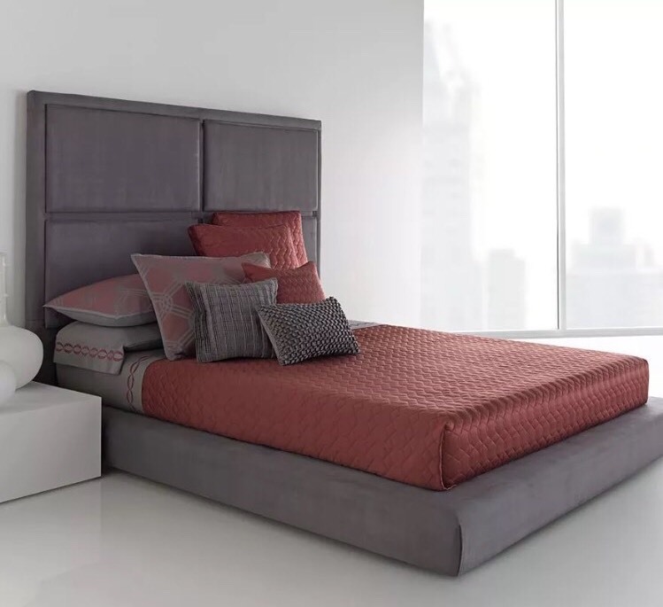 Simply VERA WANG Quilted LINKS Bedding COVERLET Size: QUEEN New Burgundy Red