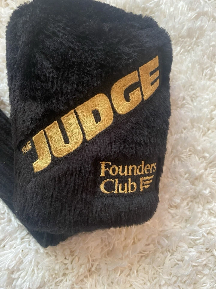 Cubierta de cabeza de palo de golf The Judge Founders Club de colección Titanium Driver 7 Foto 2 de 3