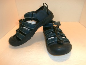 keen shoes in inches