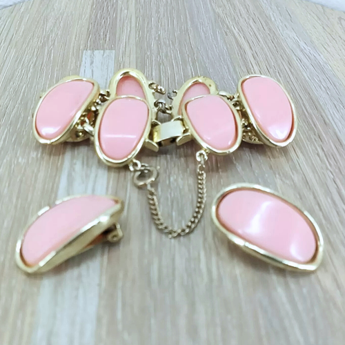 Vtg Costume Jewelry Pink Bracelet & Earrings Collectible Accessory Set