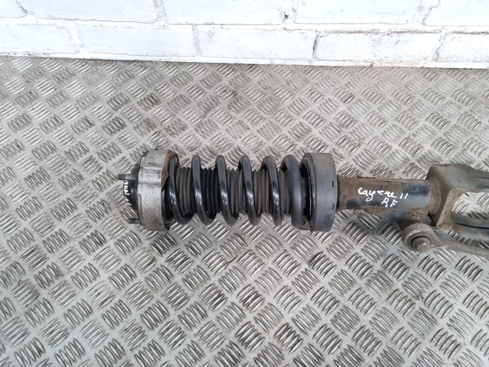 Porsche Cayenne 958 2011-2014 3.0 Strut/shock/leg (front Driver Side)  - Image 2 of 4