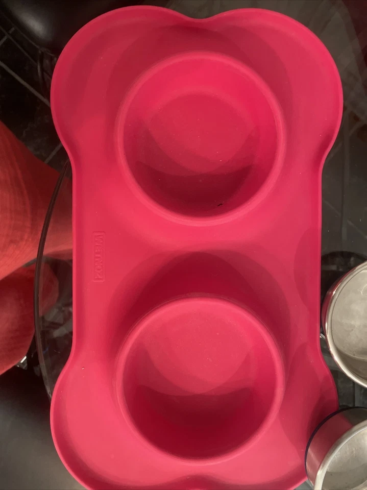 wetnoz Alfombra Plástico Rosa Mascota con Cuencos Acero Inoxidable Foto 3 de 4