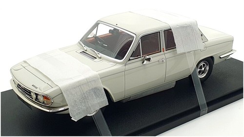 Cult Models 1/18 Scale CML188-1 - 1969-77 Triumph 2500 PI - White - Picture 1 of 5
