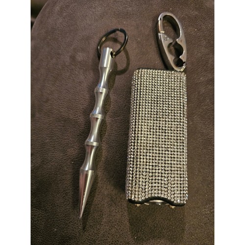 Guard dog womens safety set tested works Glittery self defense protection
