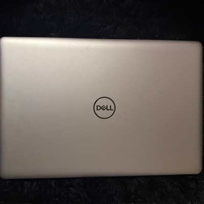 Dell inspiron 5770 - FHD - Intel i7-8550U - 32GB RAM - 512GB SSD/500GB HDD