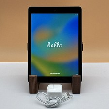 Apple iPad 5th Gen A1822 32GB Tablet w/Charger Bundle Tested Mint Condition WiFi