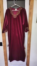 womans Intimate style long Burgundy red nightgown missy