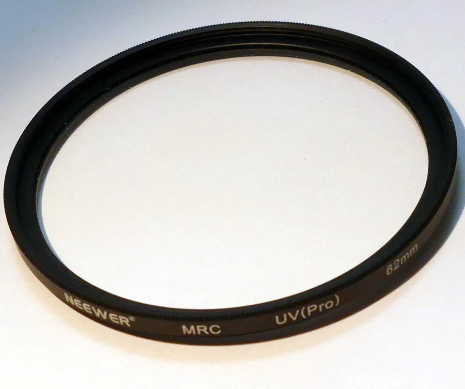 Neewer MRC 62mm Lens Protect clear Filter UV Wide angle Low Profile thin - Image 2 of 4