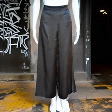 M.A. DAINTY Black Silk Palazzo Pants - Size 10 - VGUC