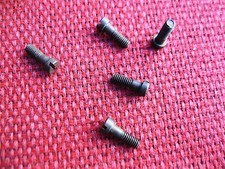 CONSEW 206RB  FOOT  SCREW PART #  18483