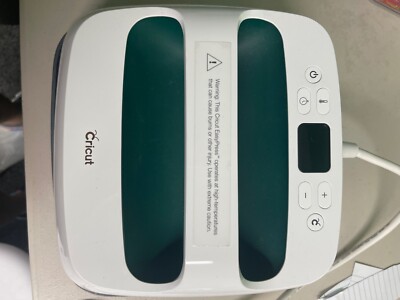 Cricut EasyPress 2 Heat Press Machine For T Shirts and HTV Vinyl Projects