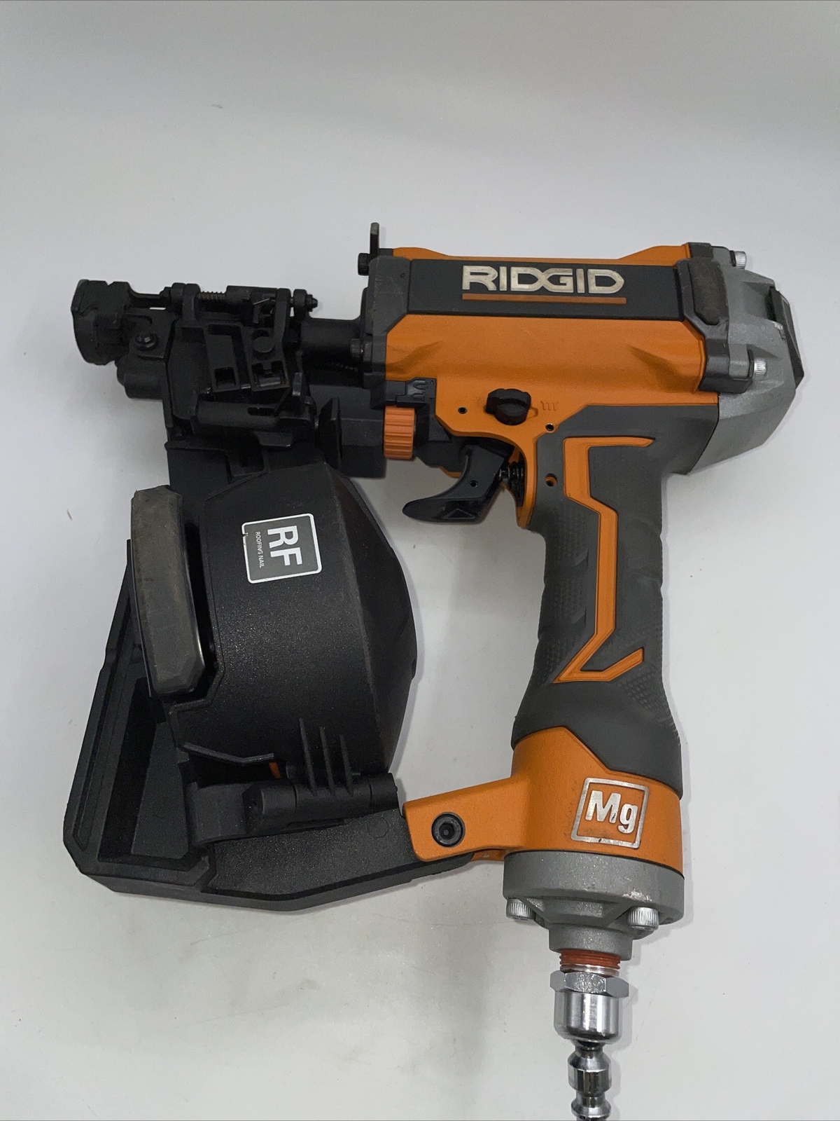 RIDGID Pneumatic Roofing Nailer R175RNF Air Nail Gun 3/4 13/4 In
