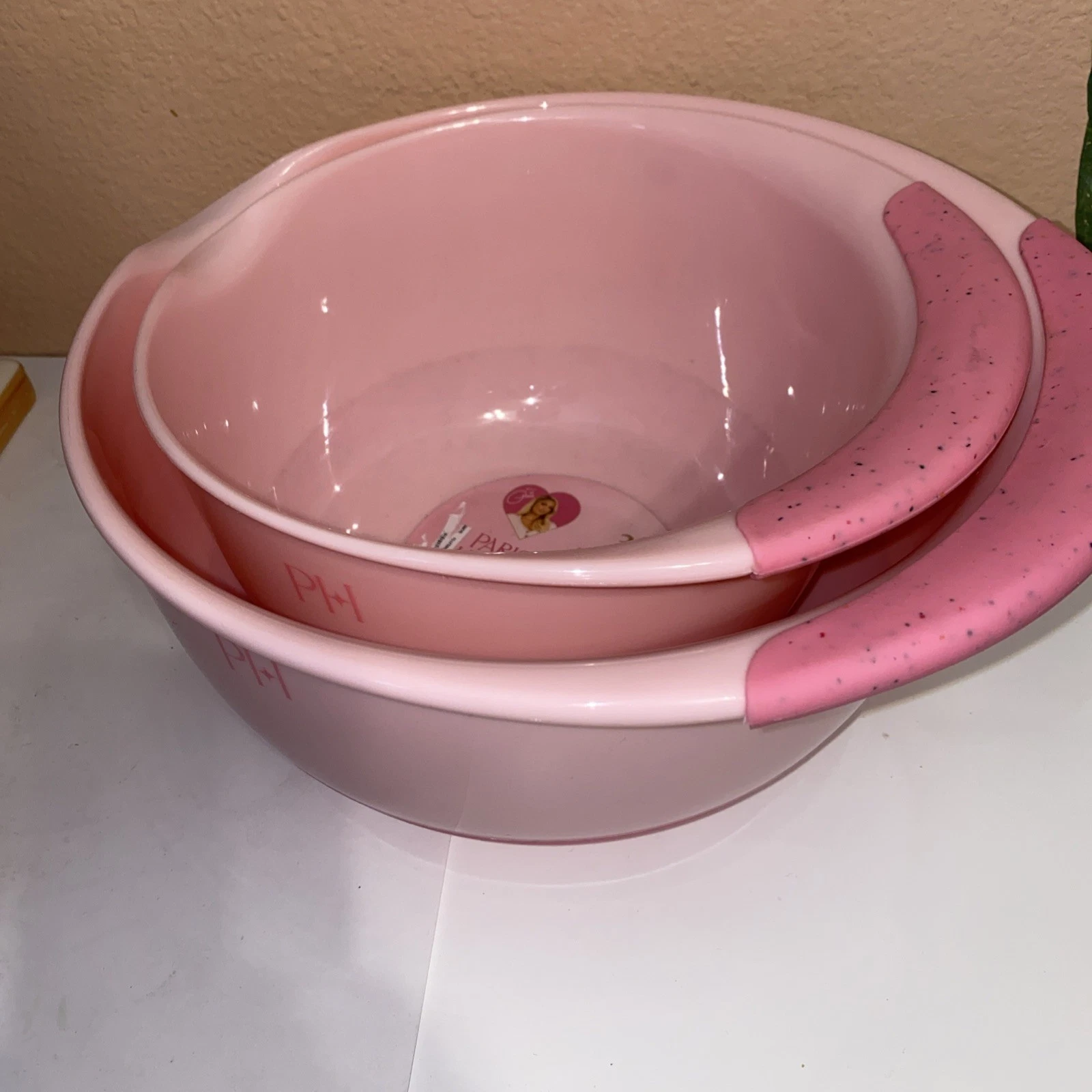 Paris Hilton Set 2 Mixing Bowls 5 & 3 Quarts