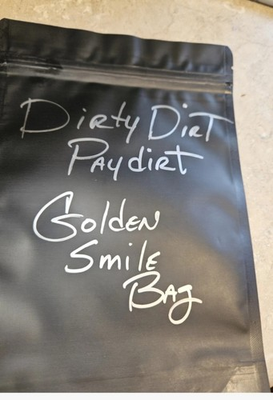 #ad Dirty Dirt Paydirt GOLDEN SMILE PAYDIRT .25 grams added $47.00