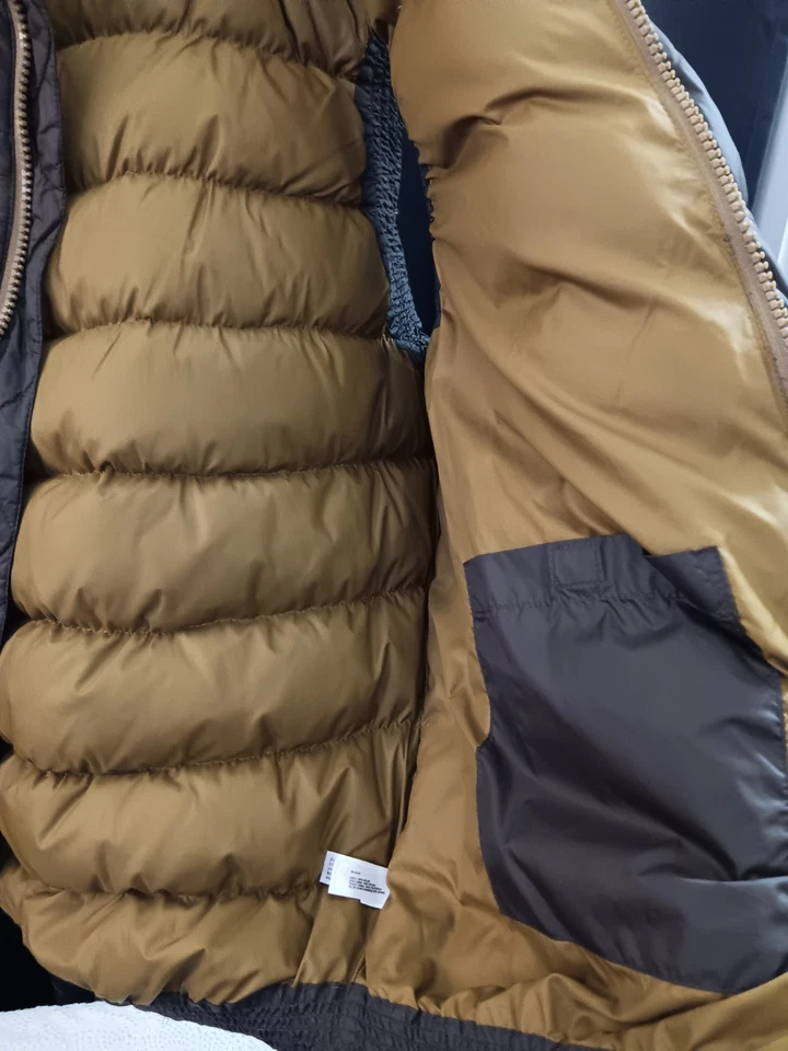 Gap L Chocolate Brown Puffer Vest Goose Down Mens Sz Large Stowaway Hood Pockets - Image 3 of 4