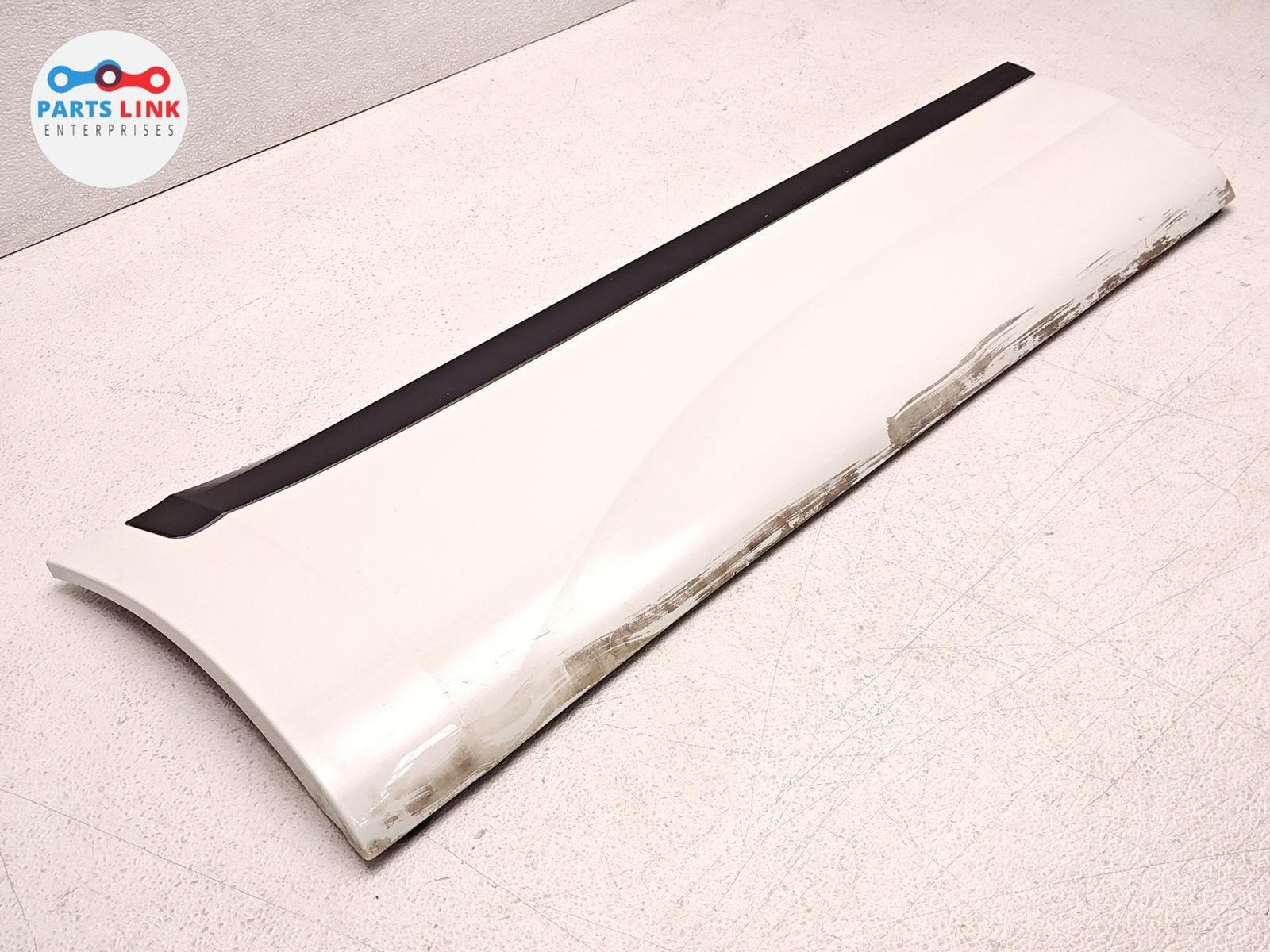 2016-20 BENTLEY BENTAYGA REAR RIGHT DOOR MOLDING CLADDING APPLIQUE LOWER LIP 636