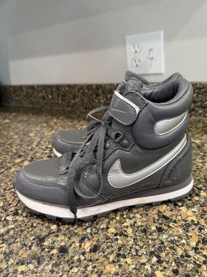 Womens Nike Snow Waffle CL 371758 002 Dark Grey 2009 Boots Sneakers Size 7.5