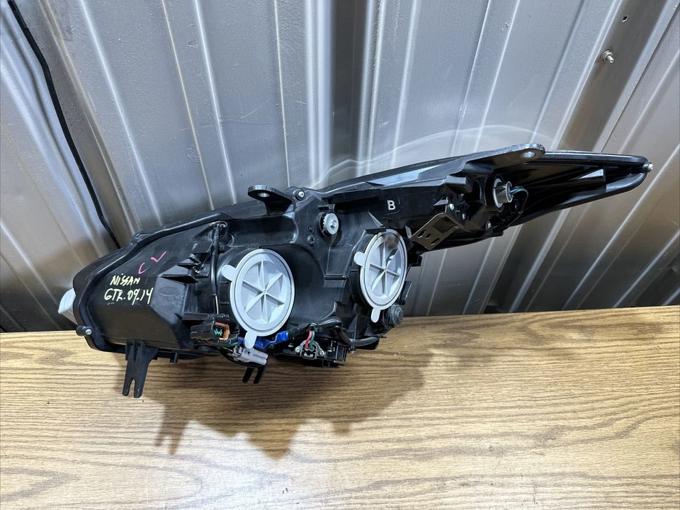 2009 2010 2011 2012 2013 2014 NISSAN GT-R GTR RH RIGHT HEADLIGHT XENON HID OEM Foto 4 de 4