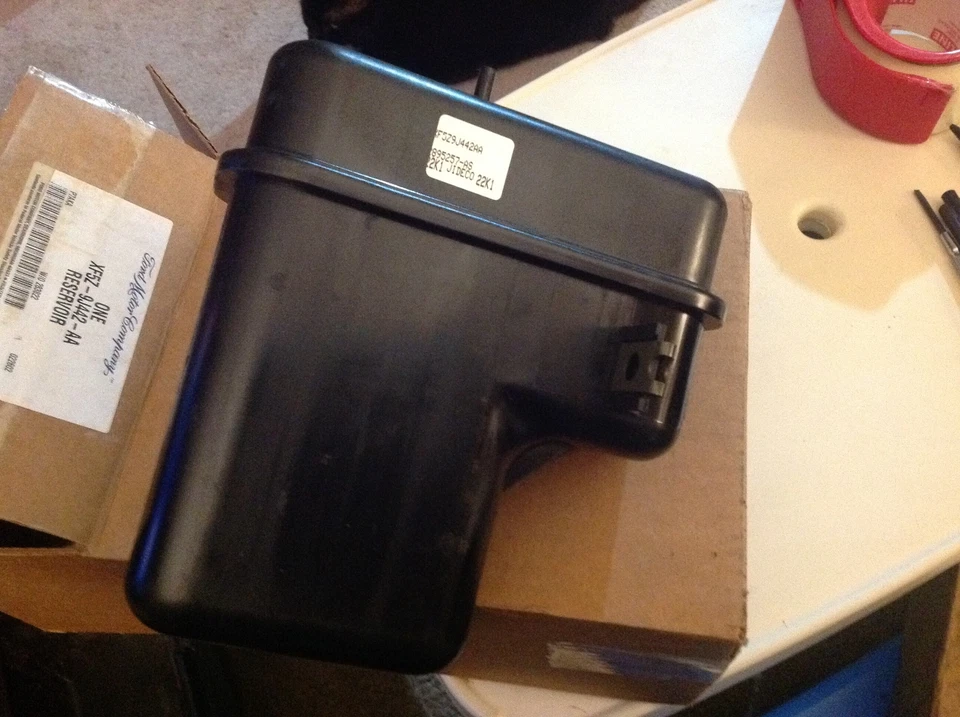 NUEVO OEM 2000 2001 MERCURY VILLAGER CONTROL DE VELOCIDAD DEPÓSITO DE VACÍO NUEVO OEM Foto 2 de 4