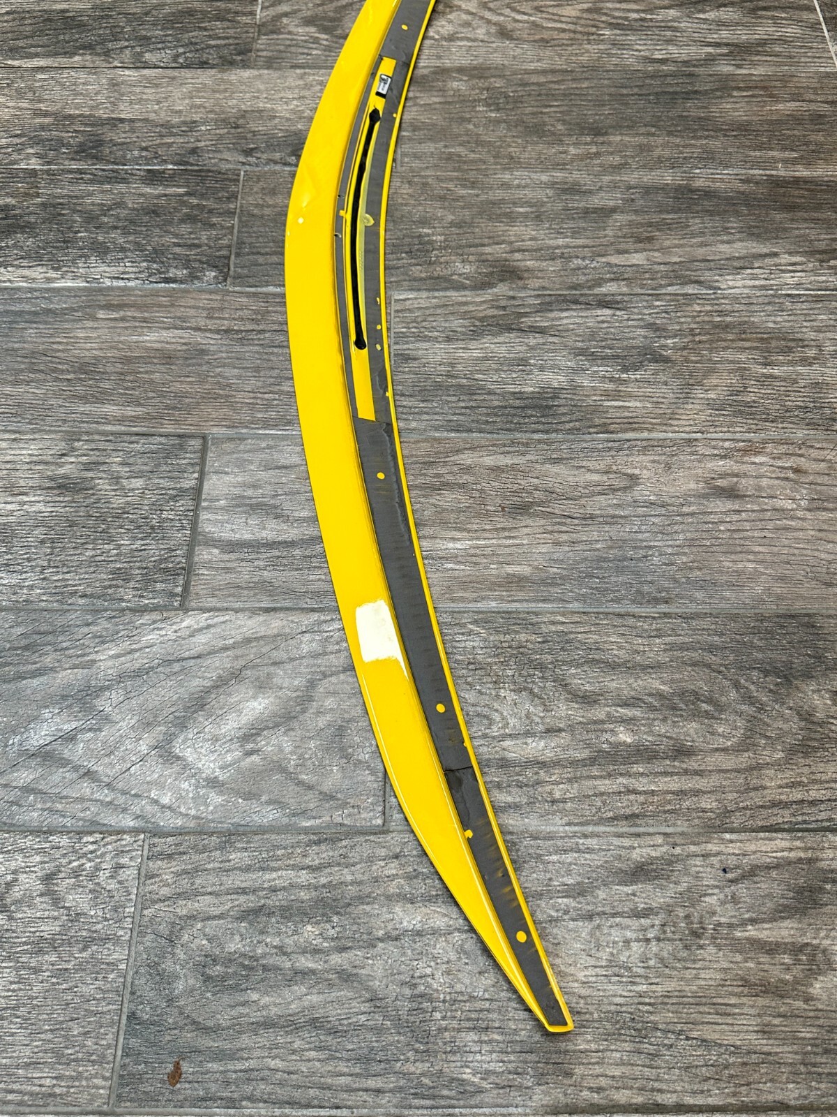 OEM 2018-2025 Lamborghini Urus Rear Wing Spoiler Yellow HAS CLEAR BRA 4ML827950