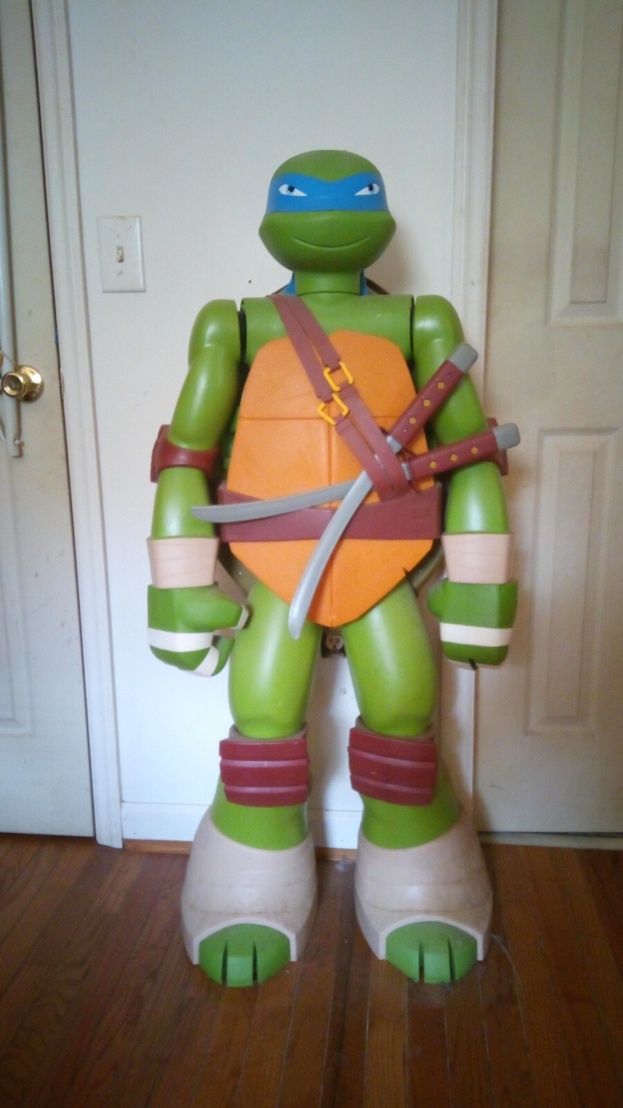 COLOSSAL Leonardo 48" 4ft Tall Mutant Ninja Turtles figure with toy ...