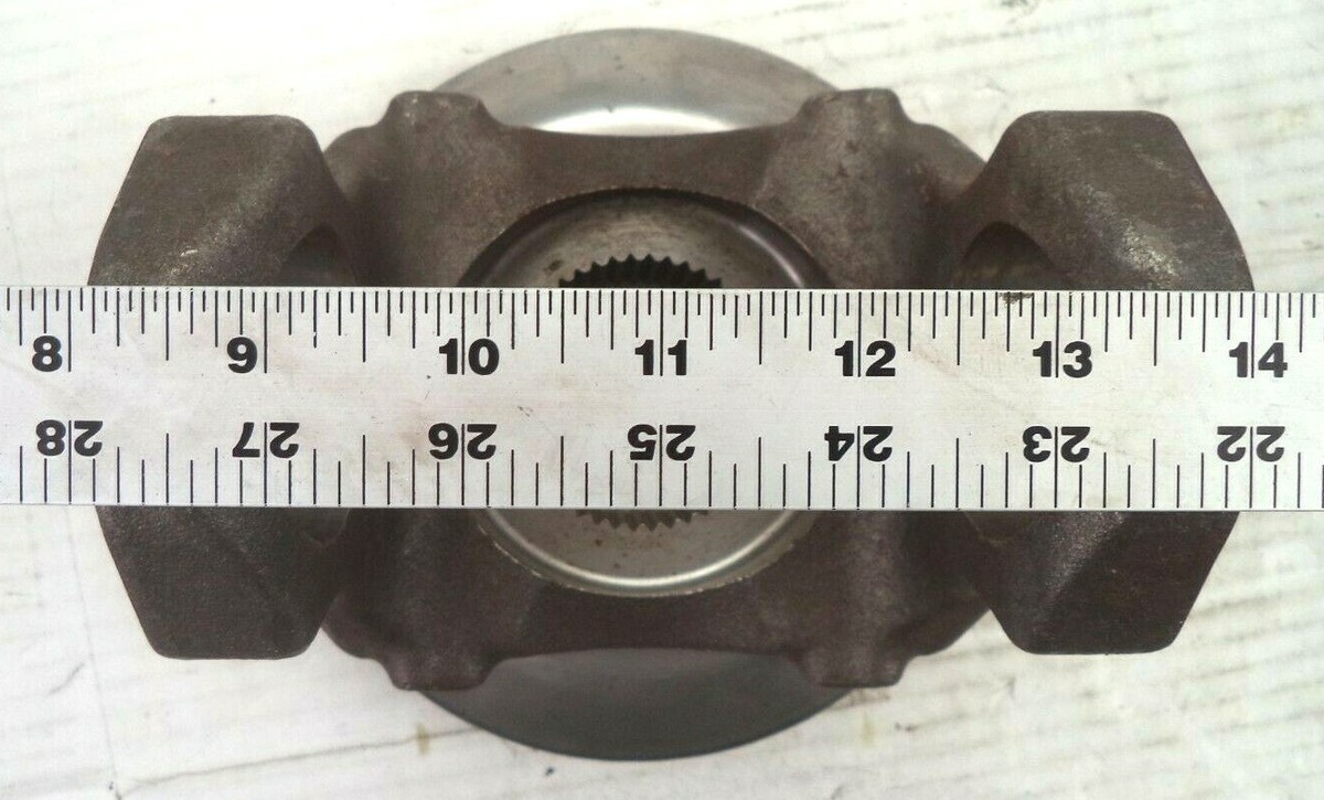Meritor 17NYS38-32 End Yoke with Deflector p/n 17N47181X | eBay