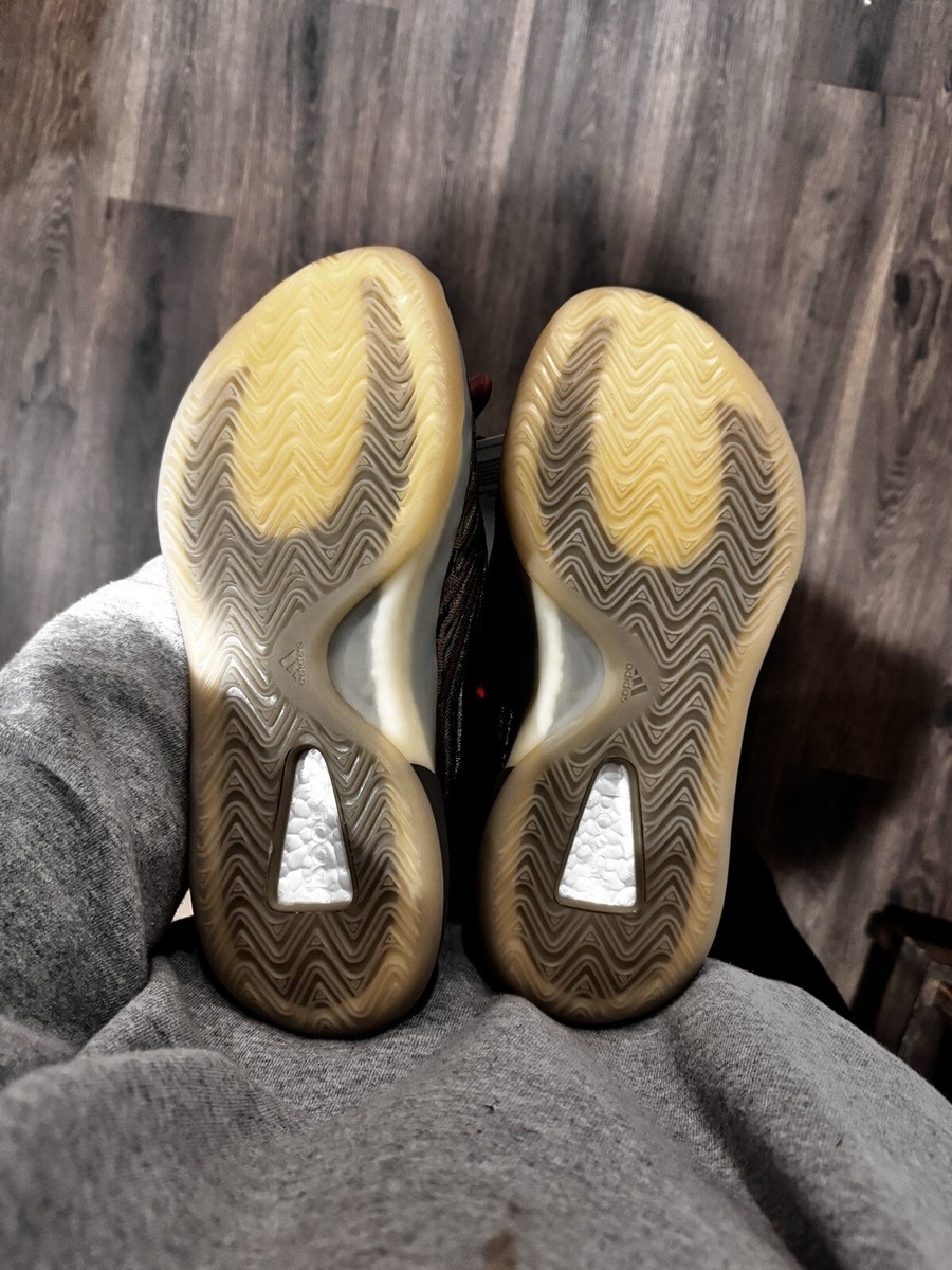 Yeezy QNTM Amber Tint View 4