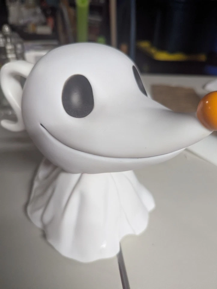 Banco de figuras The Nightmare Before Christmas Zero Disney - Imagem 3 de 4