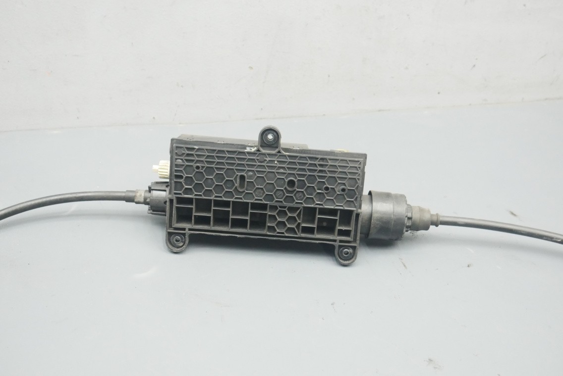 Maserati Ghibli 2014-2017 Parking brake actuator P/N 670030076